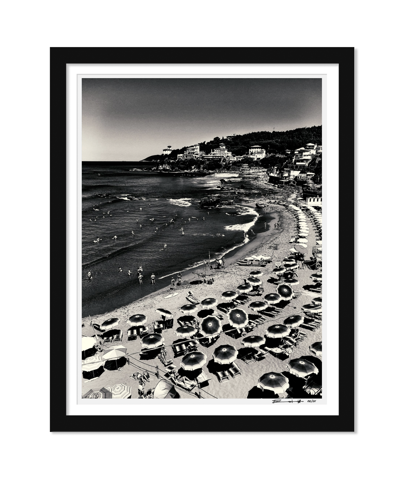 QUERCETANO BAY, ITALY 2022, BW / 30X20" FRAMED